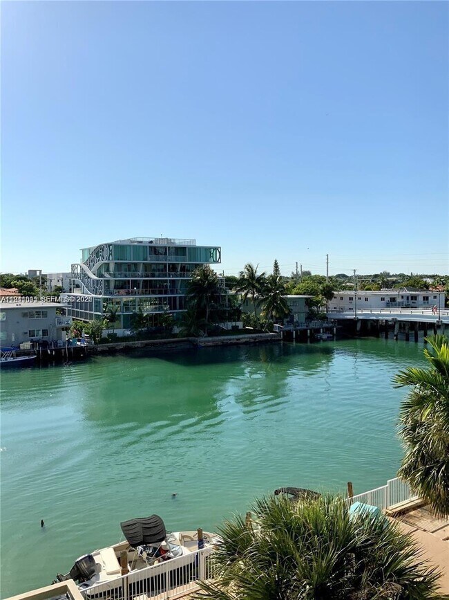 Building Photo - 8400 Byron Ave