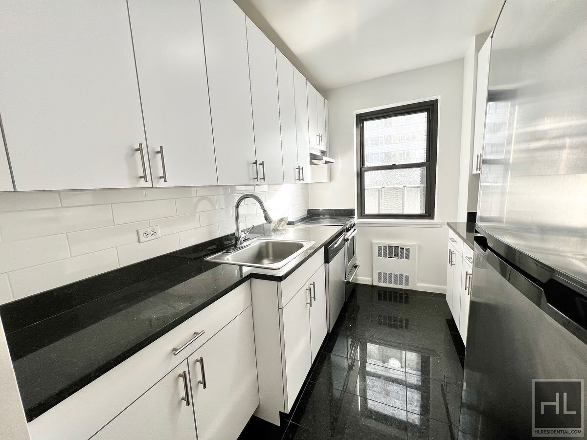 Building Photo - EAST 69 STREET