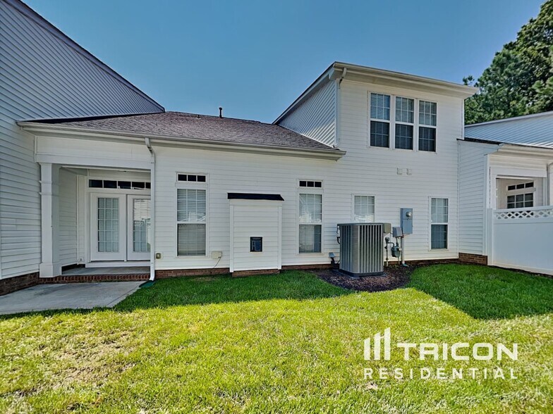 Building Photo - 5007 Tribecca St