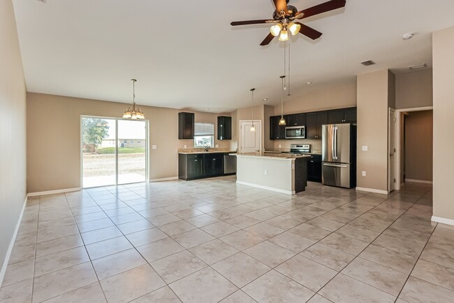 Building Photo - 3312 26th St SW