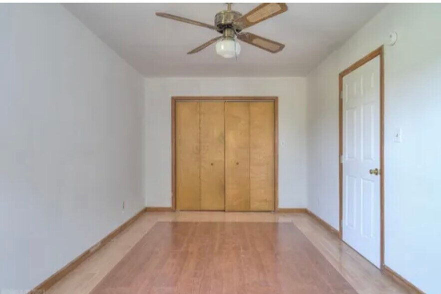 Building Photo - 5163 Whitethorne Rd