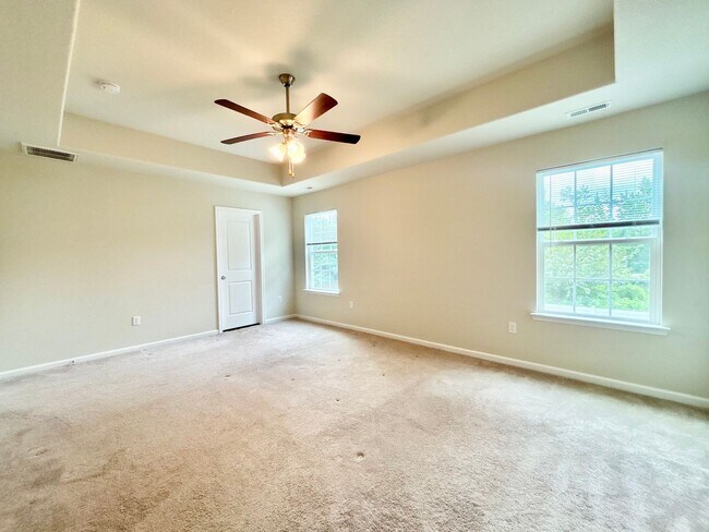 Building Photo - Beautiful 4 Bedroom Home In Chesapeake!