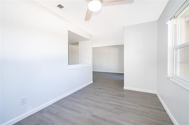 Building Photo - 2432 Swailes Dr