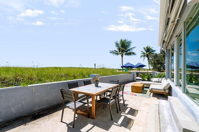 Building Photo - 604 N Ocean Blvd
