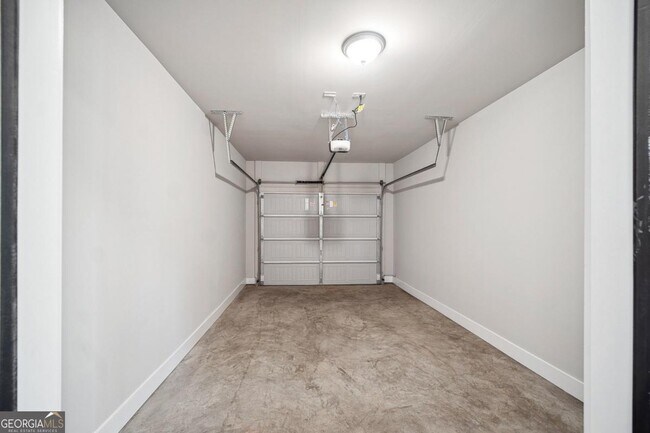 Building Photo - 6405 Crystal Cove Trail