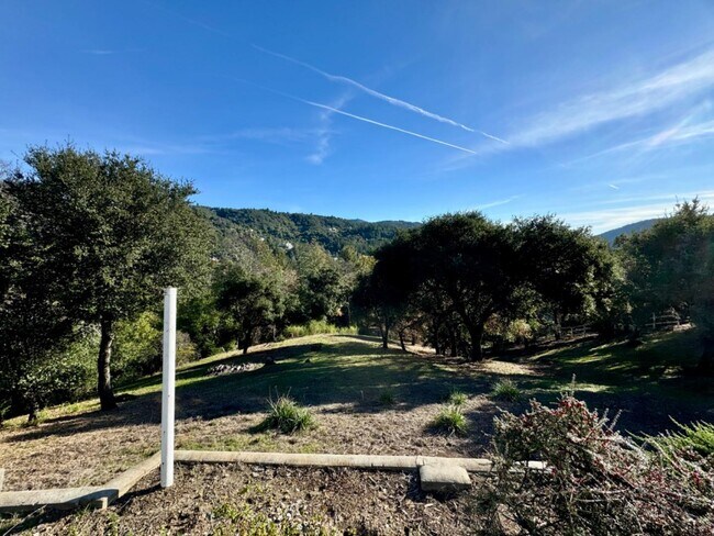 Building Photo - 25400 Radonich Rd