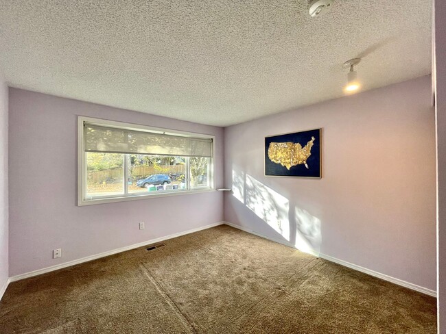 Building Photo - Great Home For Rent