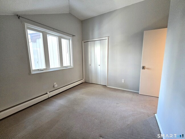 Building Photo - 7 Staunton Ct