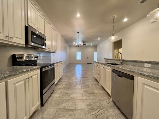 Building Photo - 5508 Lehigh St