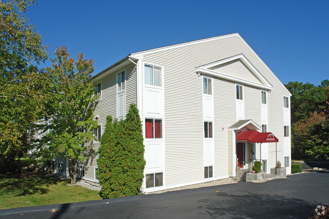 Building Photo - Whispering Meadows