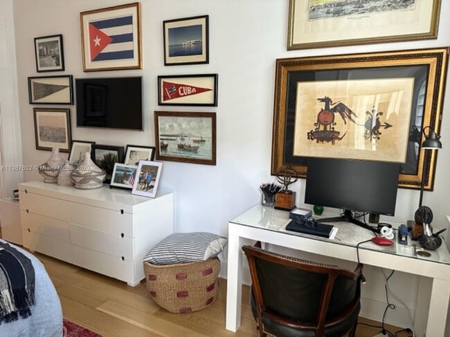 Building Photo - 645 Almeria Ave