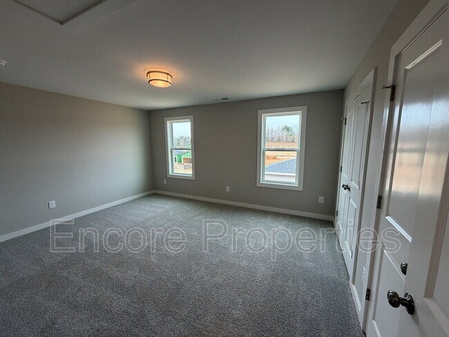 Building Photo - 67 Wandering Wy