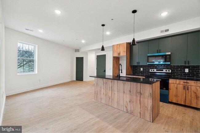 Building Photo - 4181 Mantua Ave
