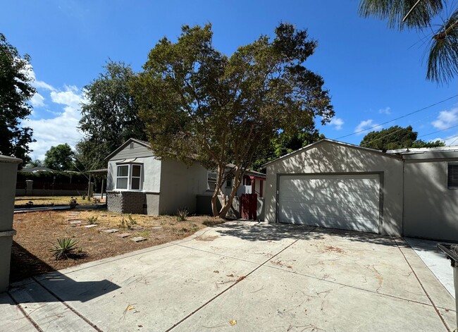 Building Photo - Cozy Home for rent in Valley Village