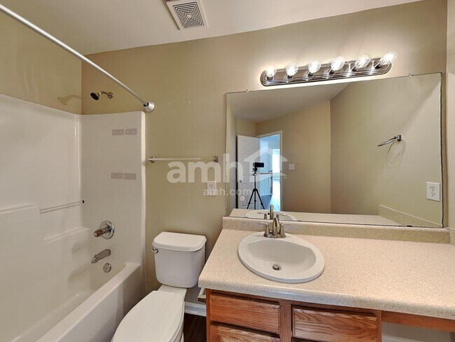 Building Photo - 202 Annaberg Ln