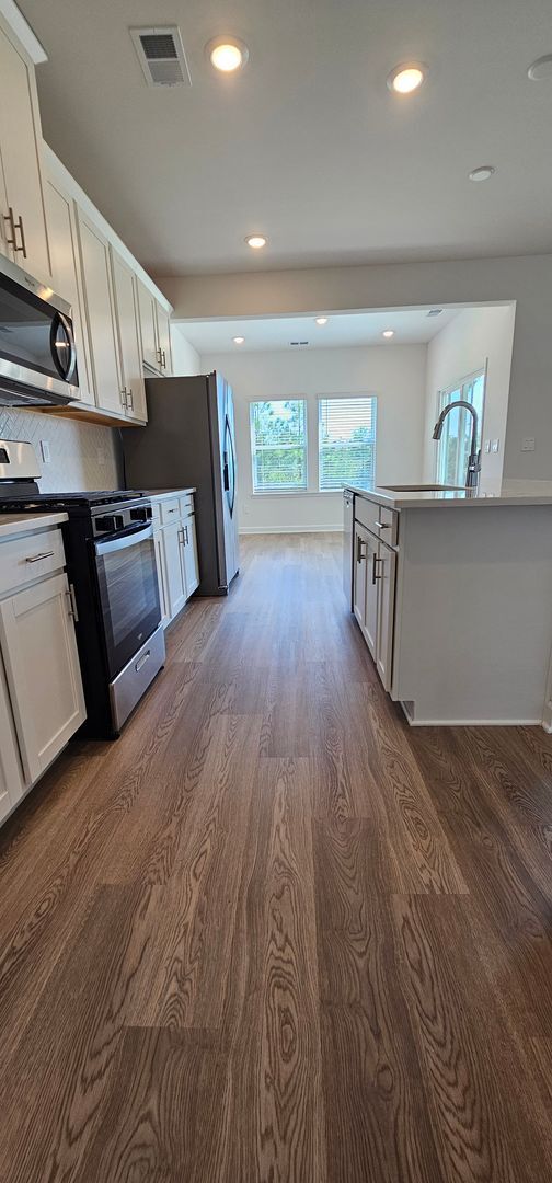 Building Photo - 3 Bed | 2.5 Bath | 2-Car Garage | Brand-New Waterside Home