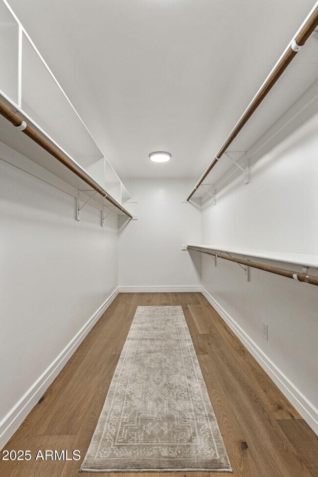 Building Photo - 7339 E Solano Dr