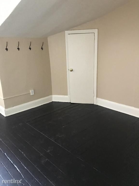 Building Photo - 719 Washington Pl