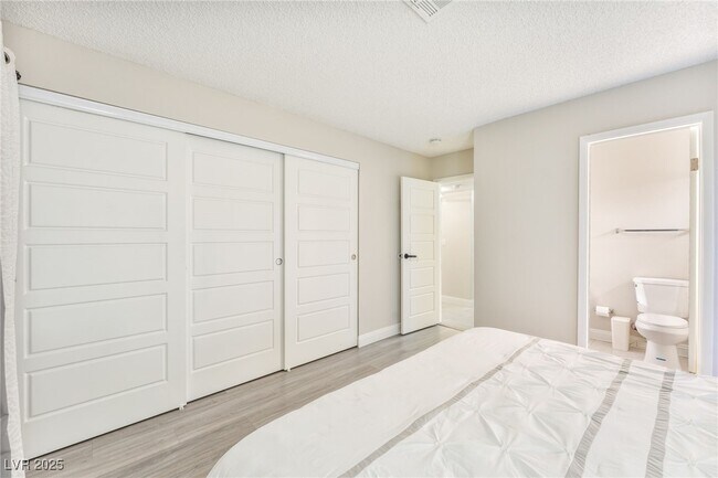 Building Photo - 4441 Rich Dr