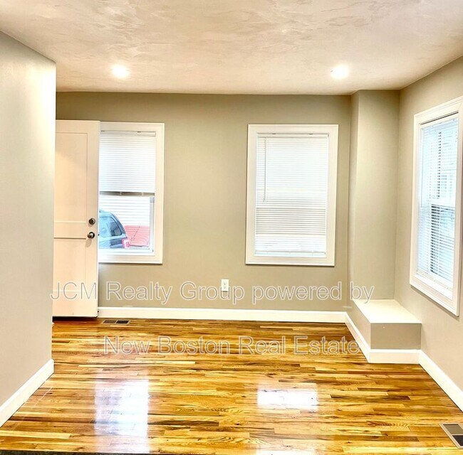 Building Photo - 58 Laighton St