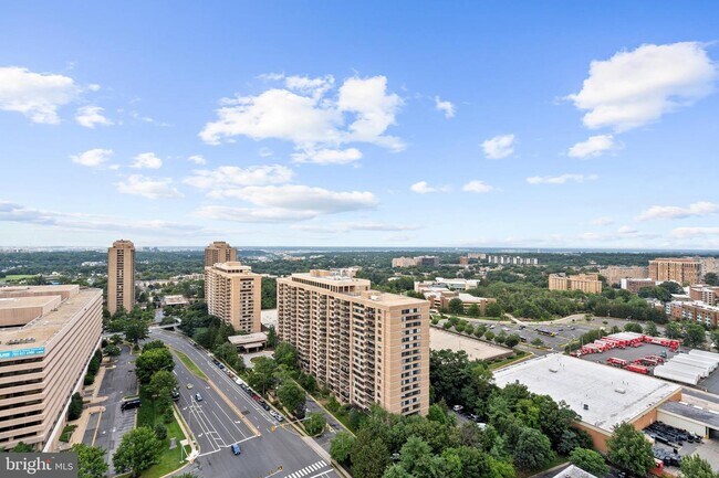Building Photo - 5501 Seminary Rd