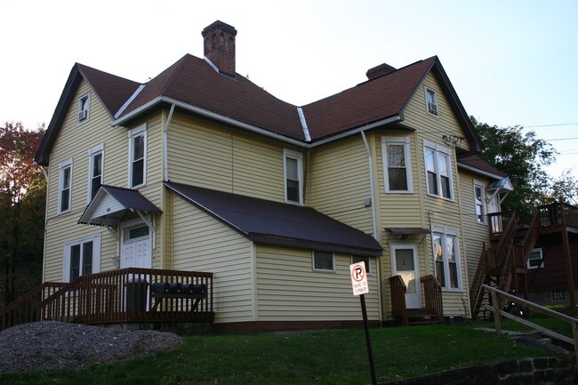 Primary Photo - 630 E Brady St