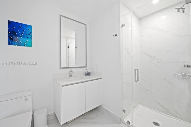 Building Photo - 700 NE 24th St