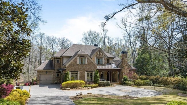 Building Photo - 5265 Peachtree Dunwoody Rd NE