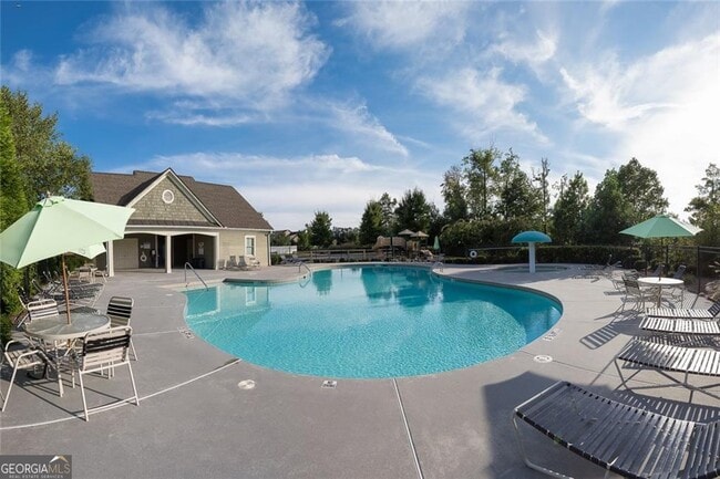 Building Photo - 256 Highland Pointe Cir E