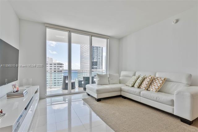 Building Photo - The Plaza 901 Brickell