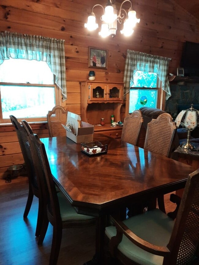 Building Photo - $1,600 - 4 Bedroom 2 Bathroom Furnished Log Cabin on the Creek