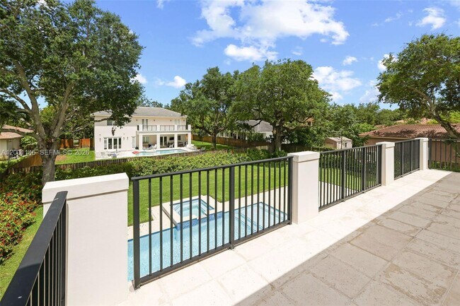 Building Photo - 14831 SW 93rd Ct