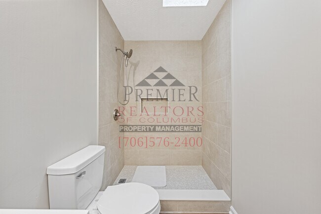 Building Photo - 6315 Dupree Dr