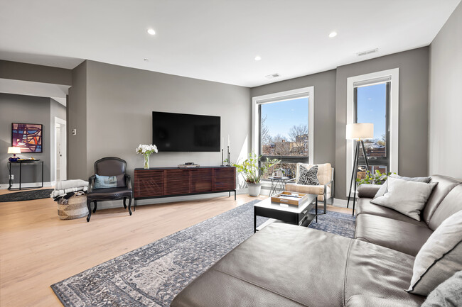 Building Photo - 3900 Kansas Ave NW