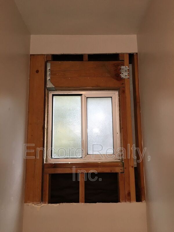 Building Photo - 2143 Second Ave