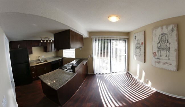 Building Photo - 3270 Kenelworth Dr