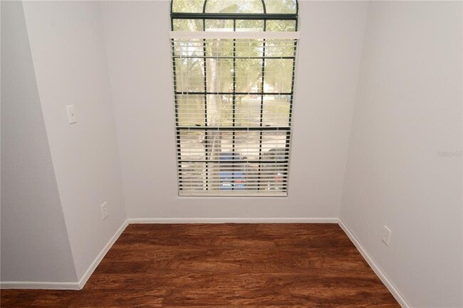 Building Photo - 8625 Mallard Reserve Dr