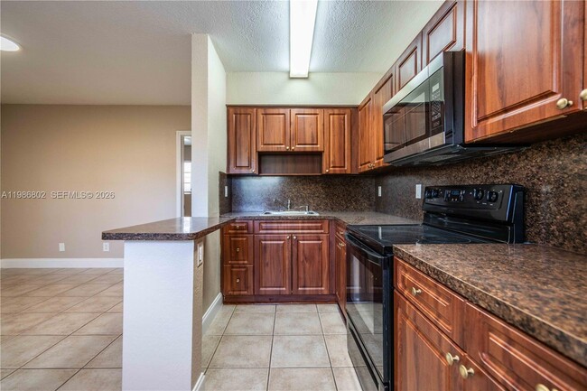 Building Photo - 715 NE 6th St