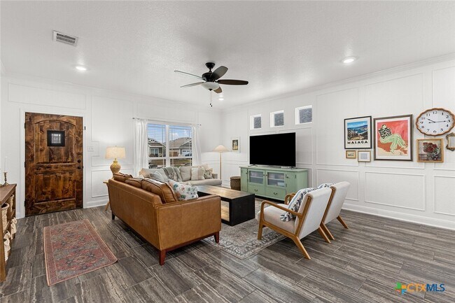 Building Photo - 1606 Flatland Trl