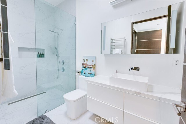 Building Photo - 12148 Travis St