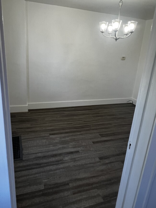 Dining room - 1111 Ridge Ave