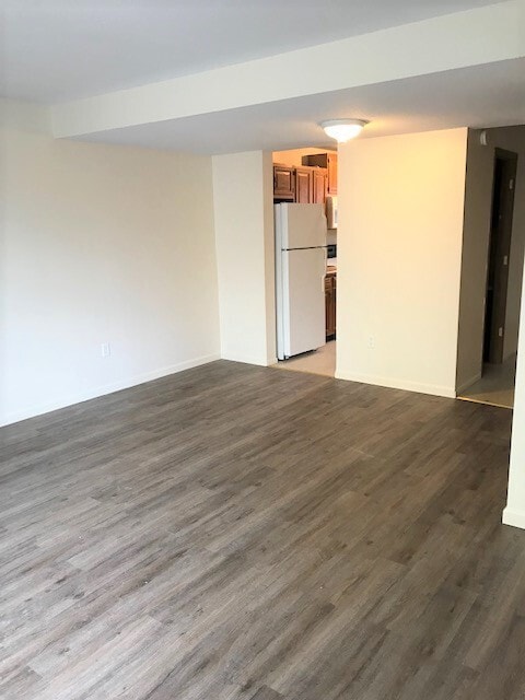 Building Photo - 423 George St