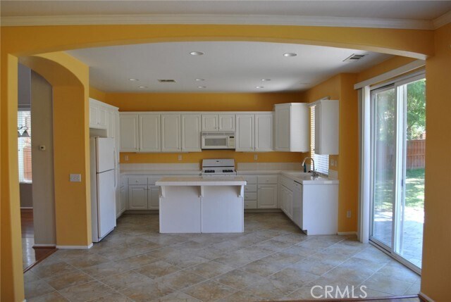 Building Photo - 27520 Nellie Ct