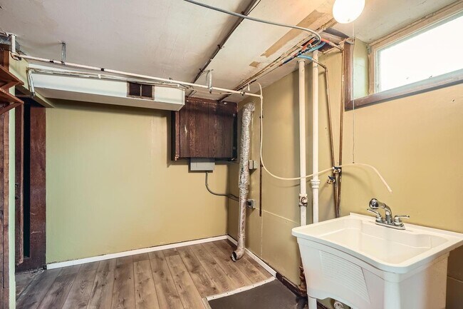 Building Photo - 6300 Quebec Ave N