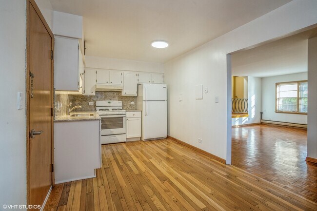 Building Photo - 1022 Arnold Ct