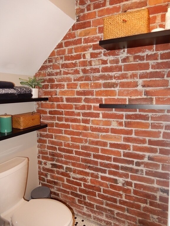 Building Photo - 120 Franklin St