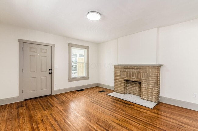 Building Photo - 289 Brehl Ave