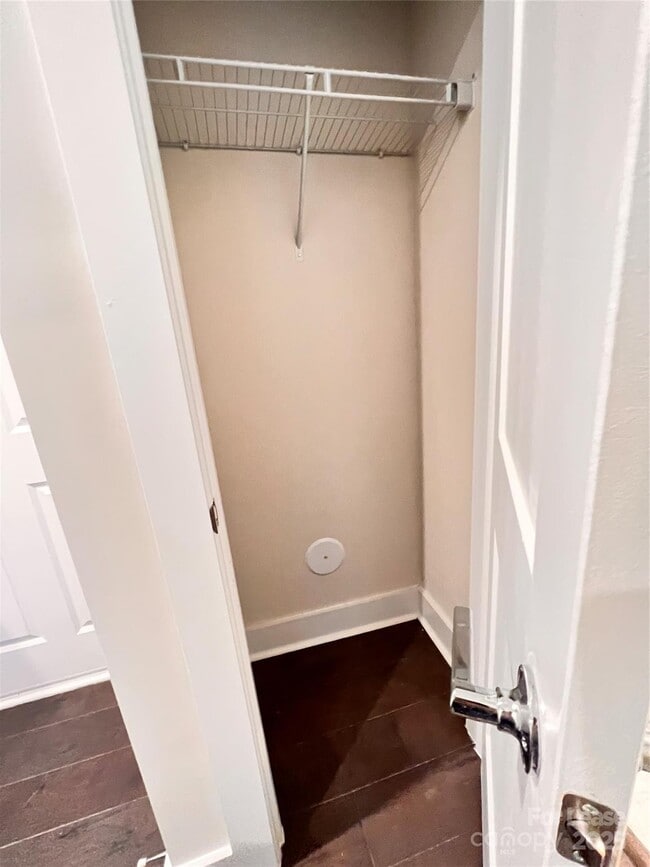 Building Photo - 3011 Citizens Ln