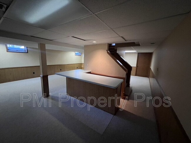 Building Photo - 3204 Chateau Ct