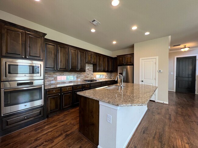 Building Photo - Fort Worth Texas Homes For Rent Viridian A...